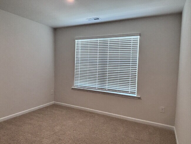 Building Photo - 8550 Beckett Chase Wy