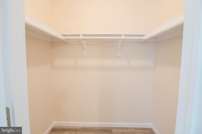 Building Photo - 254 Stanford Pl