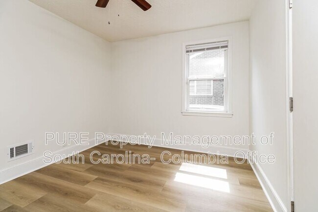 Building Photo - 2308 Manse St