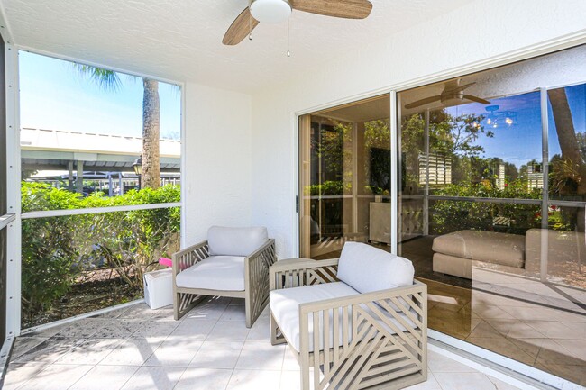 Building Photo - Live the Naples Lifestyle – Elegant 2BR/2B...