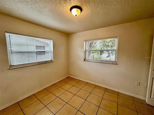 Building Photo - 4436 Malibu St