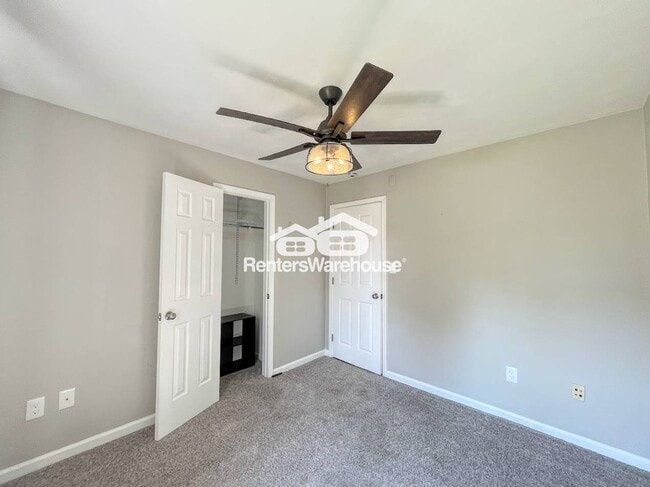 Building Photo - 2404 Haywood Ave