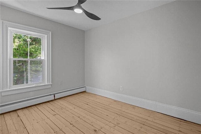 Building Photo - 243 Maple Ave