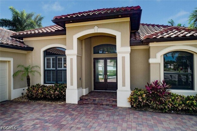 Building Photo - 5415 SW 17th Ave