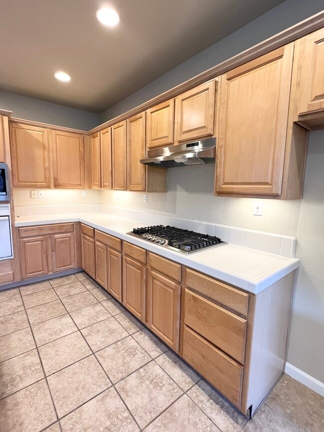 Building Photo - 1732 Hiawatha Dr