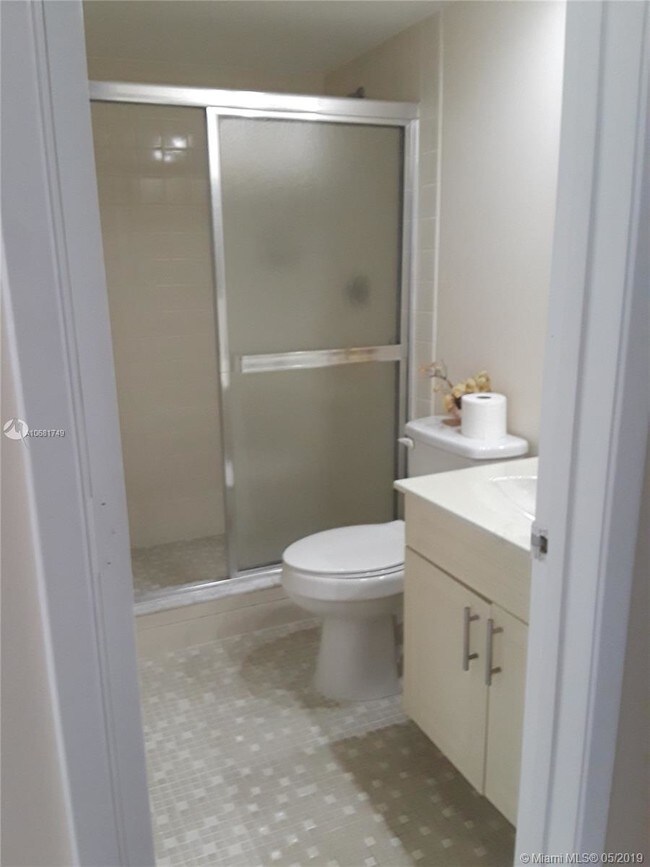 Building Photo - 3499 Oaks Way