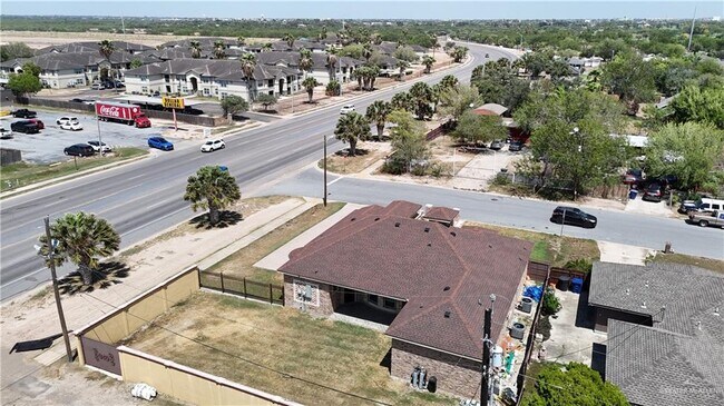 Building Photo - 3619 Daytona Ave