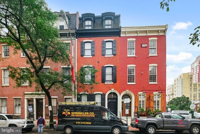 Building Photo - 1310 Spruce St