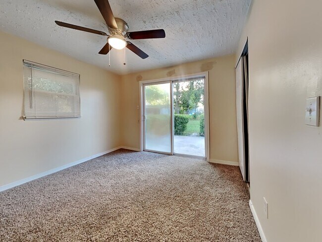 Building Photo - 8249 Devoe St