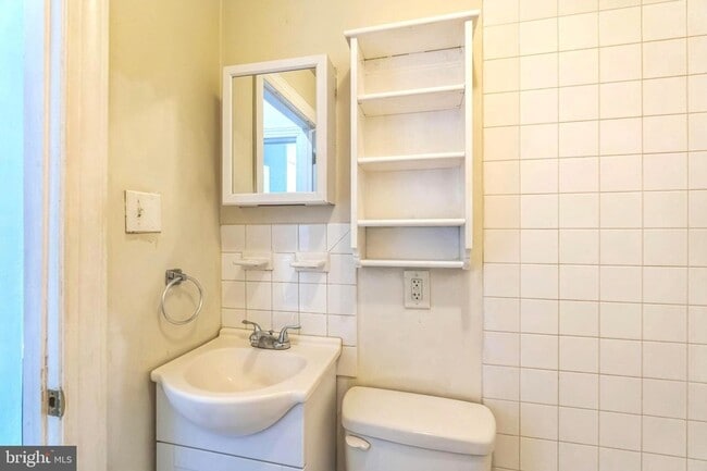 Building Photo - 4373 Cresson St