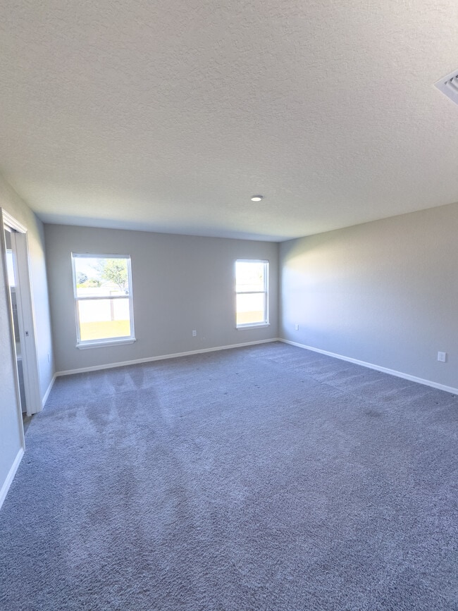 Building Photo - 4339 Swan St