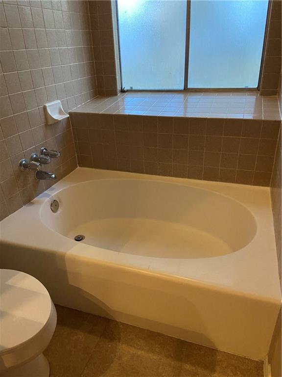 Building Photo - 6303 Weeks Cove