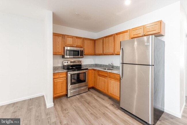Primary Photo - 2928-UNIT Nelson Pl SE