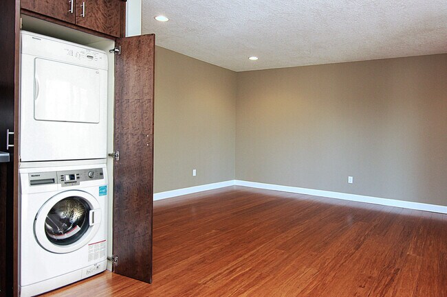 Interior Photo - Baird street Apartments