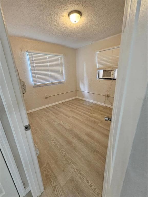 Building Photo - 1924 SW 7th Pl