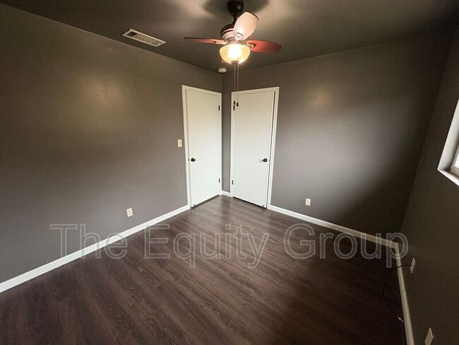 Building Photo - 4122 W Monte Vista Ave