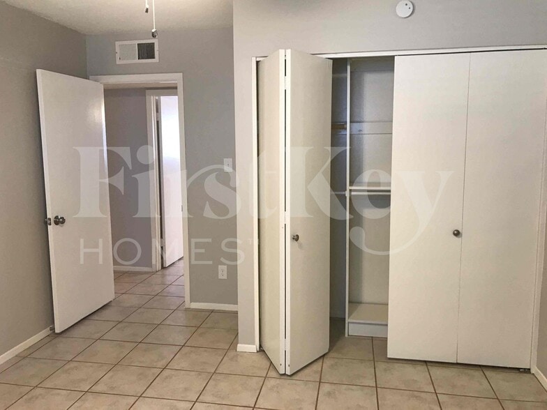 Building Photo - 3204 S Nu Vista Ln