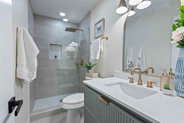 Building Photo - 10230 Newcombe Dr