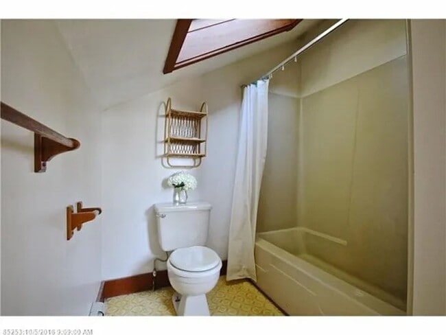 Building Photo - 40 Claman Dr