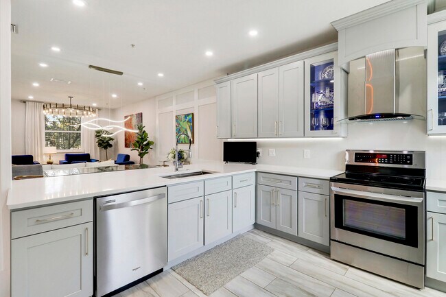 Building Photo - 1472 Corbison Point Pl