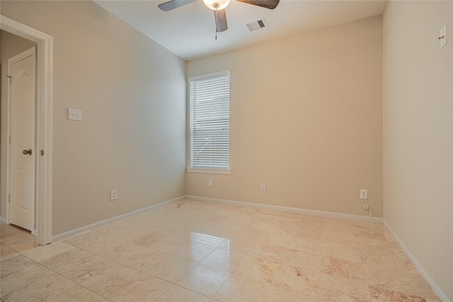 Building Photo - 28514 Lockeridge Springs Dr