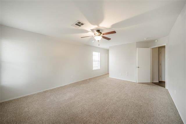 Building Photo - 2211 Lilac Cir