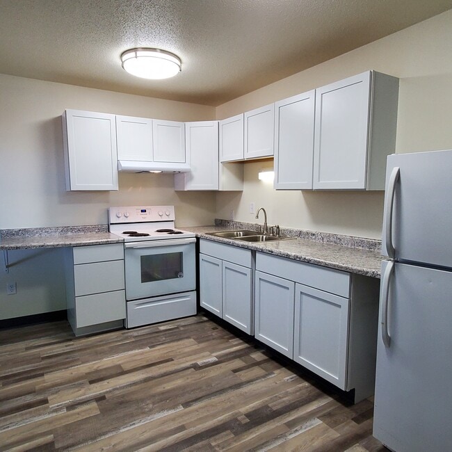 Aberdeen, SD 2-bedroom at Roosevelt Green - Elmwood and Roosevelt Green Apartments