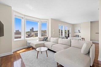 Building Photo - 6415 City Pl