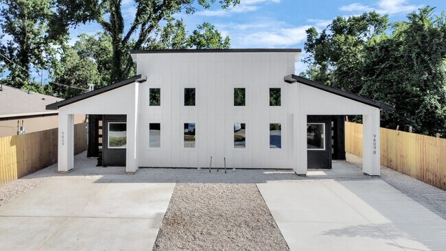 Building Photo - 9409 Caddo Rd