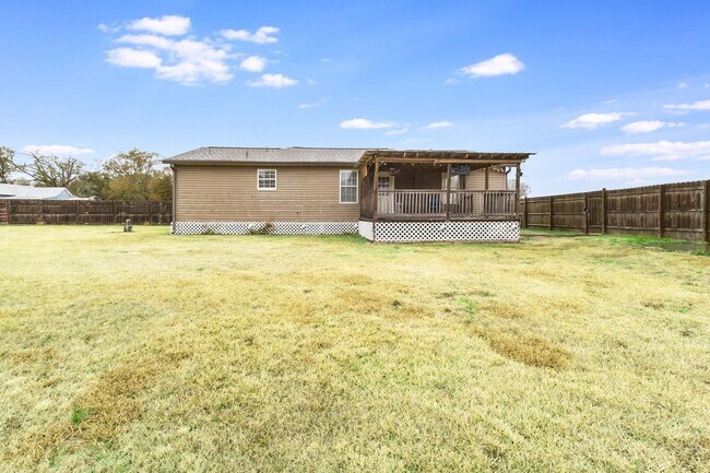 Building Photo - FOR RENT IN CHURCH POINT!