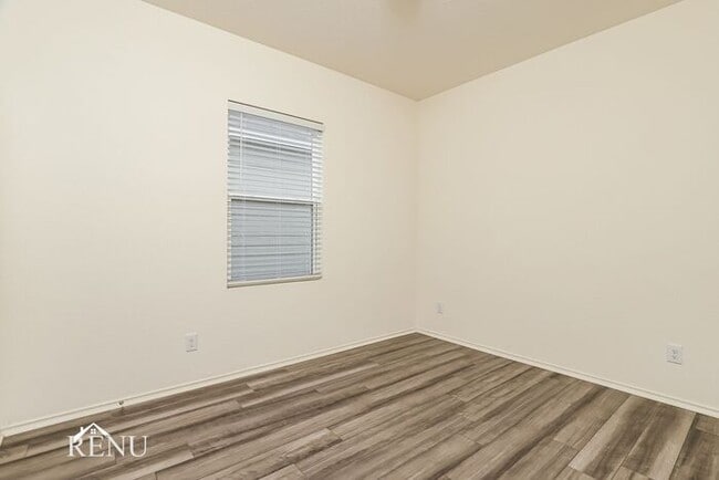 Building Photo - 5124 Firefly Hls