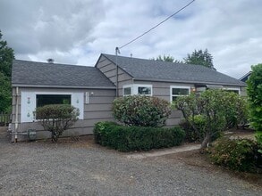Building Photo - Updated, One Level Home with Two Bedrooms & One Bathroom, and Fully-Fenced Back Yard!