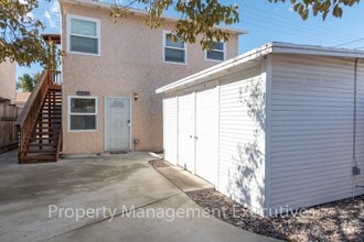 Building Photo - 1 Bedroom, 1 Bath Duplex Apartment with Storage