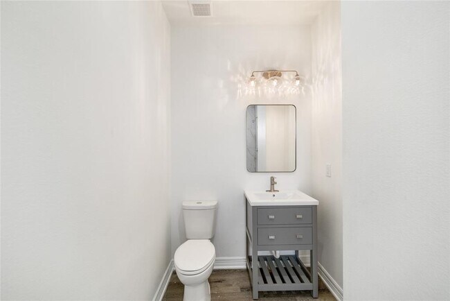 Building Photo - 2336 Charles Rd