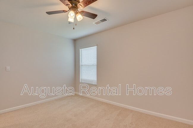 Building Photo - 1414 Deer Hollow Run