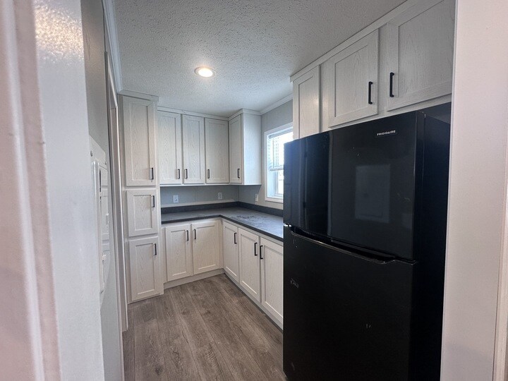 Building Photo - 29638 Danbury Ct