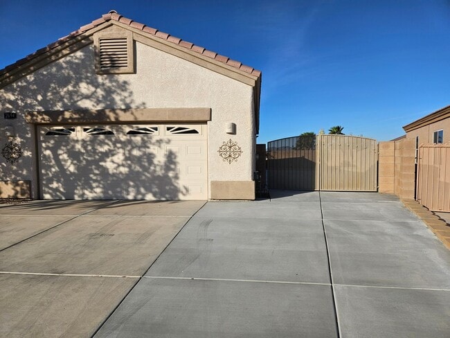 Building Photo - 55+ Community Fox Creek