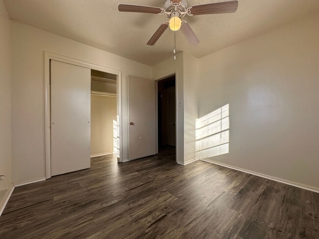 Building Photo - 8022 US-271