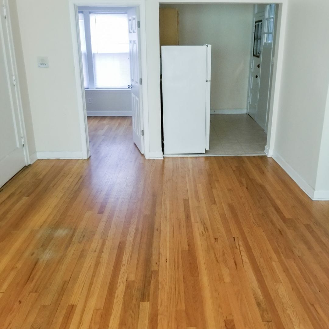 Building Photo - 3917 N Pine Grove Ave