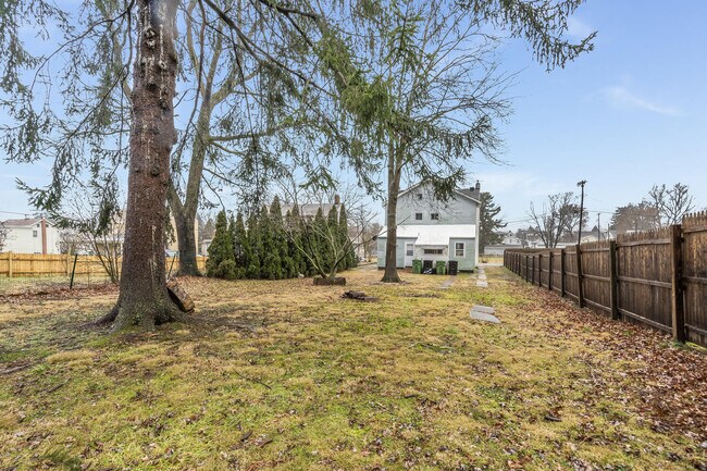 Building Photo - 72 Taylor St