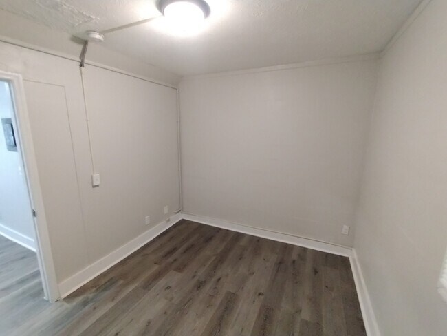 Building Photo - 2150 Inwood Terrace