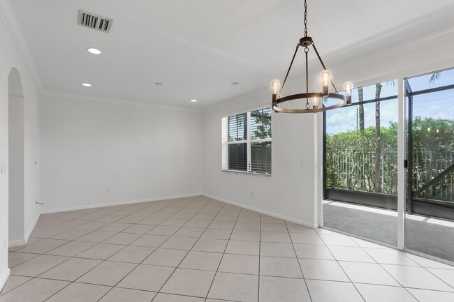 Building Photo - 4719 N Prive Cir