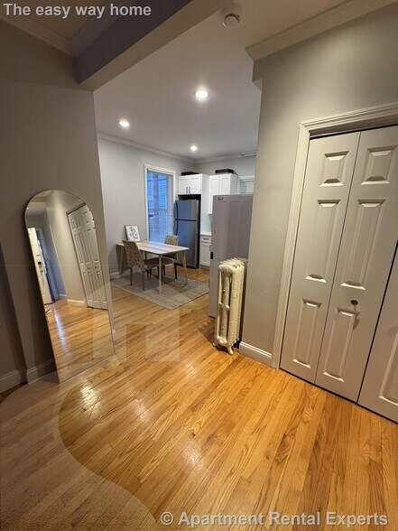 Building Photo - 1576 Cambridge St