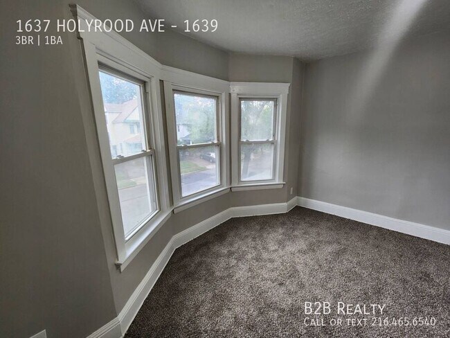 Building Photo - 1637 Holyrood Rd