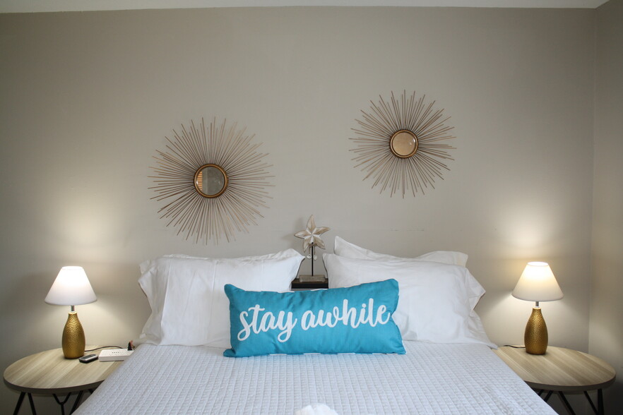 Stay awhile - 4444 Swift Rd