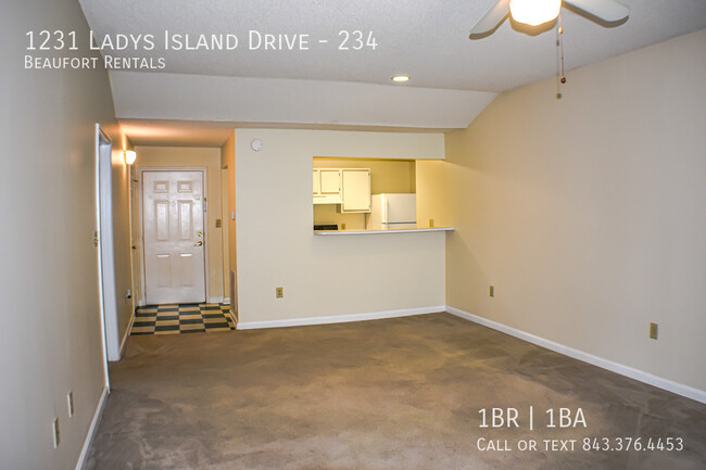 Building Photo - 1231 Ladys Island Dr