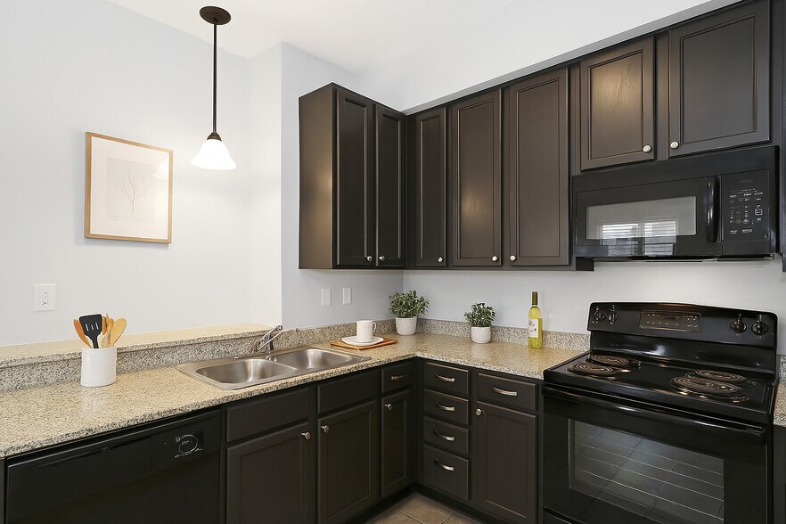 Building Photo - Cumberland Trace Village Apartments