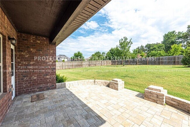 Building Photo - 3834 E Zion Rd