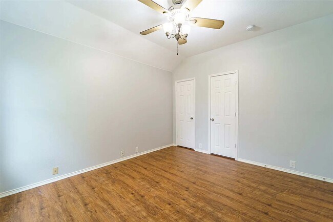 Building Photo - 2813 Ariel Cv