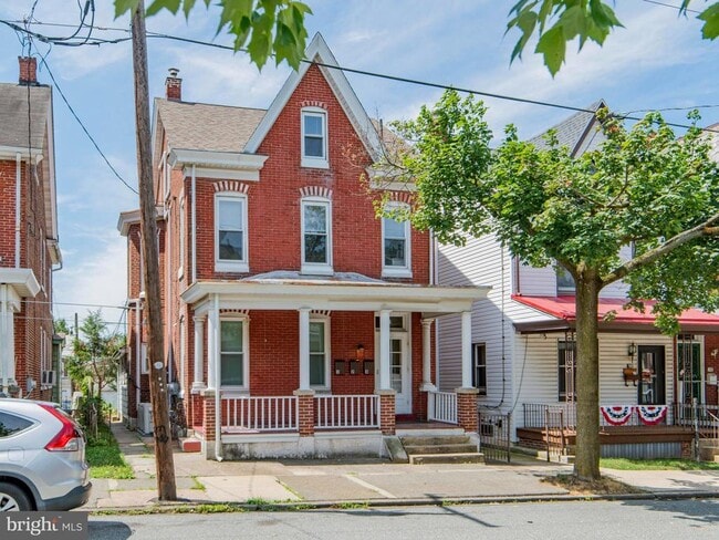 Building Photo - 14 3rd